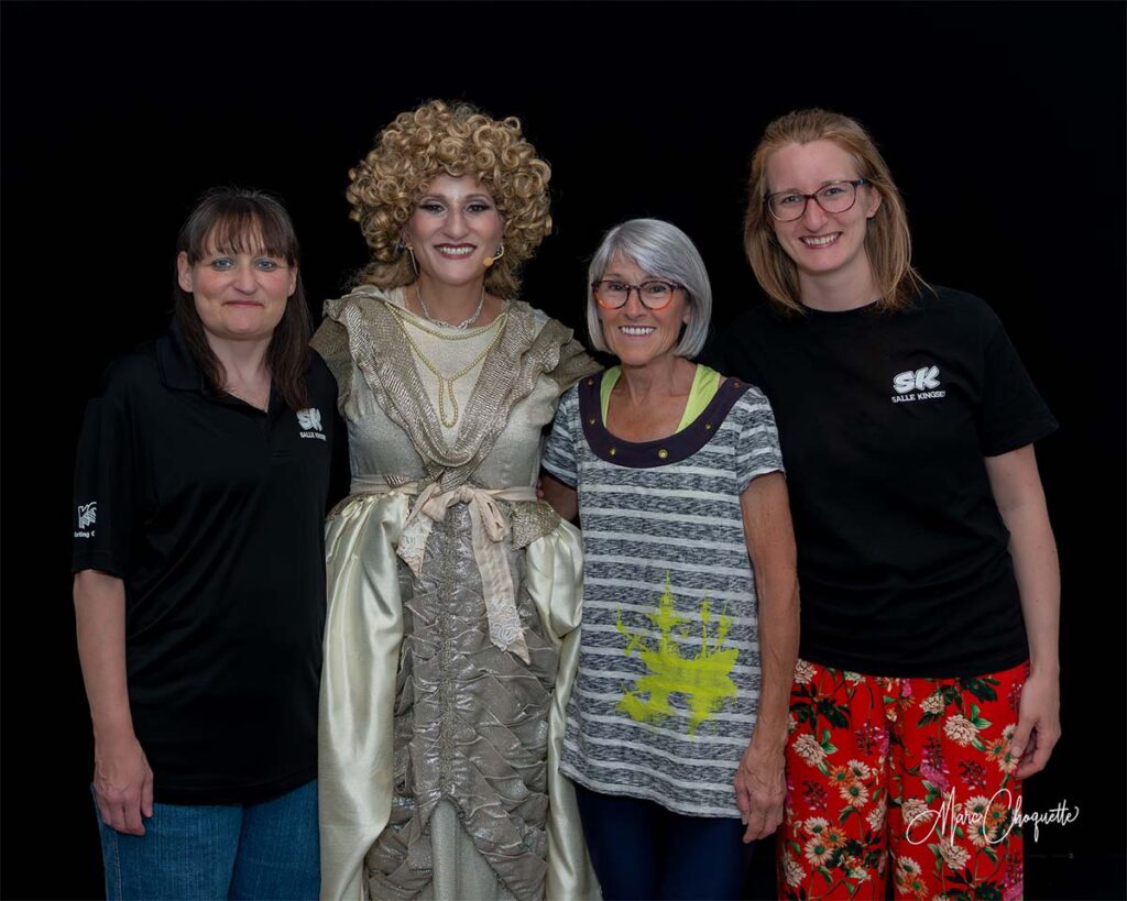 Photo de groupe avec Natalie Choquette