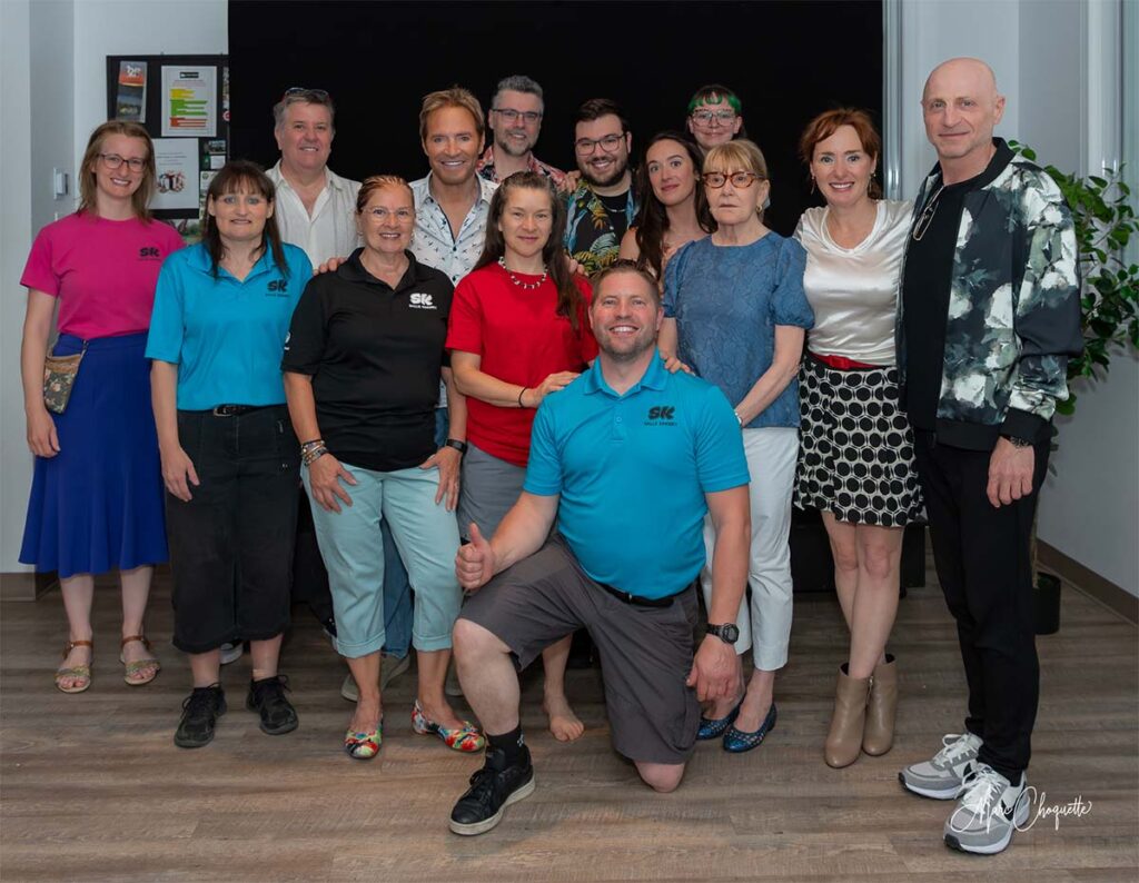 Photo de groupe avec l'équipe de À la folie!