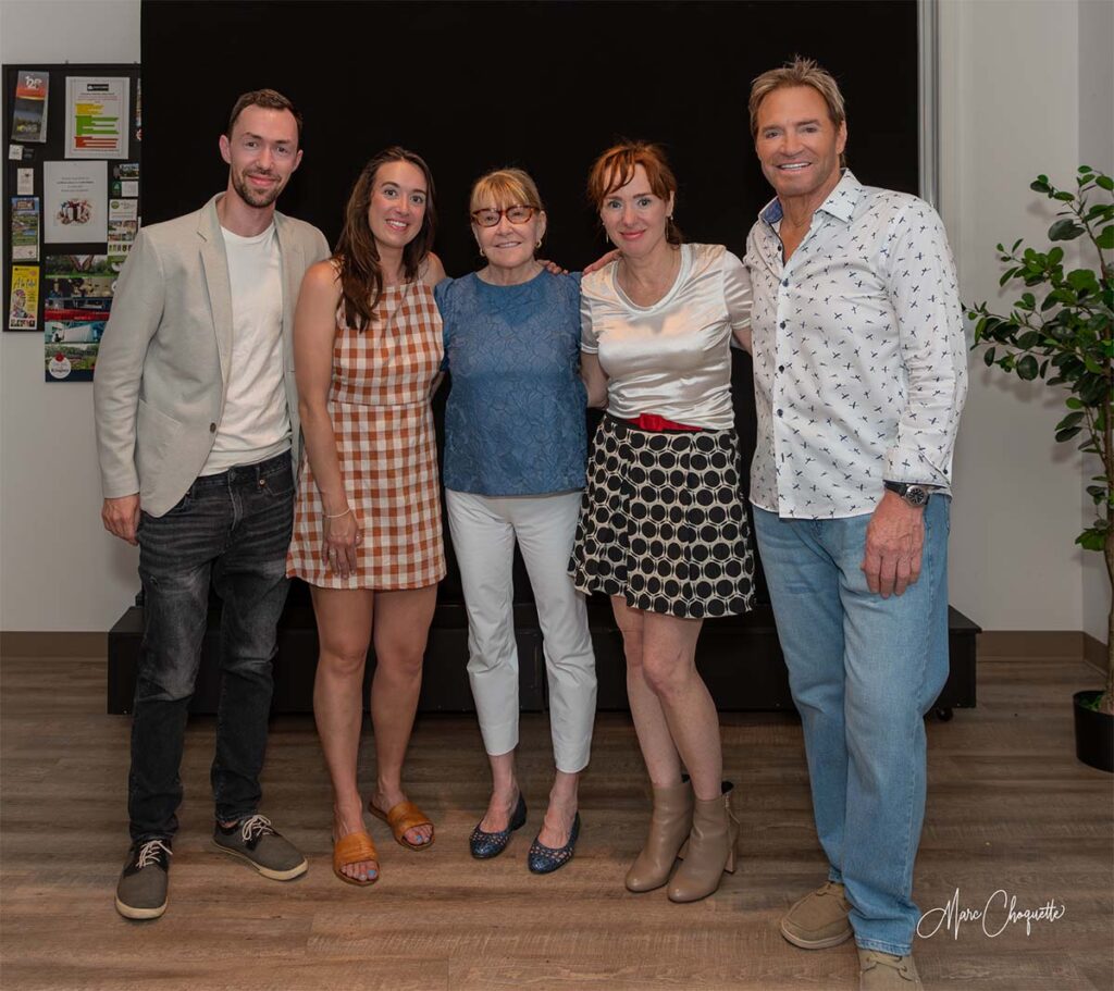 Photo de groupe avec l'équipe de À la folie!