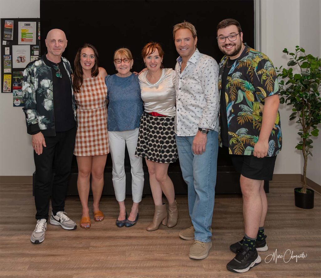 Photo de groupe avec l'équipe de À la folie!