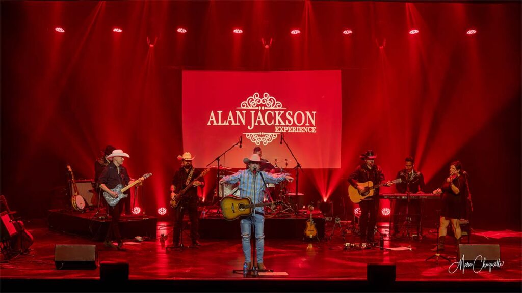 Spectacle d'Alan Jackson Experience à la Salle Kingsey