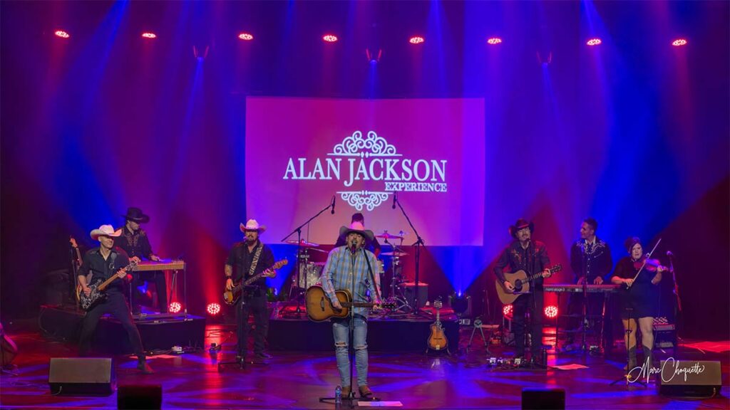 Spectacle d'Alan Jackson Experience à la Salle Kingsey