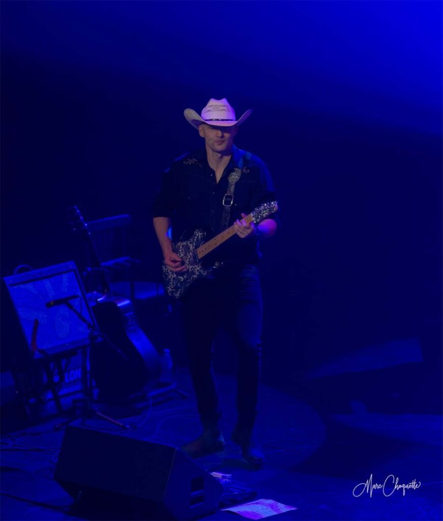 Spectacle d'Alan Jackson Experience à la Salle Kingsey