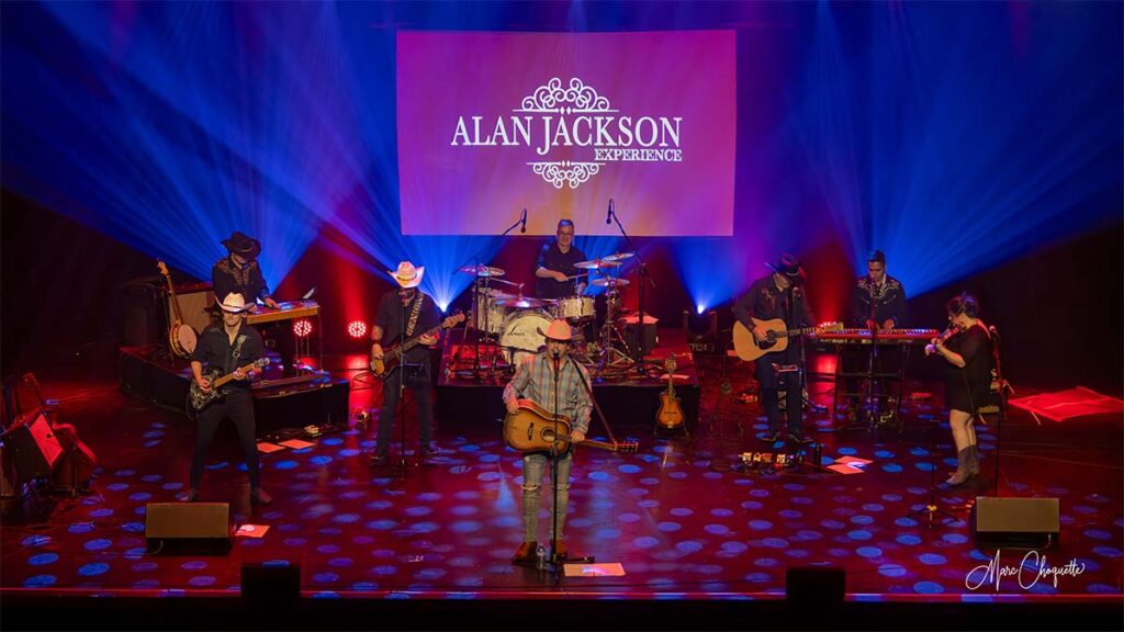 Spectacle d'Alan Jackson Experience à la Salle Kingsey