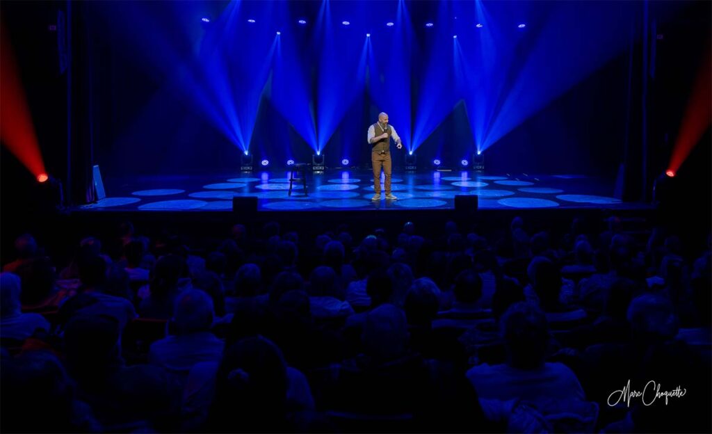 Ouellet en première partie du spectacle Dominic & Martin