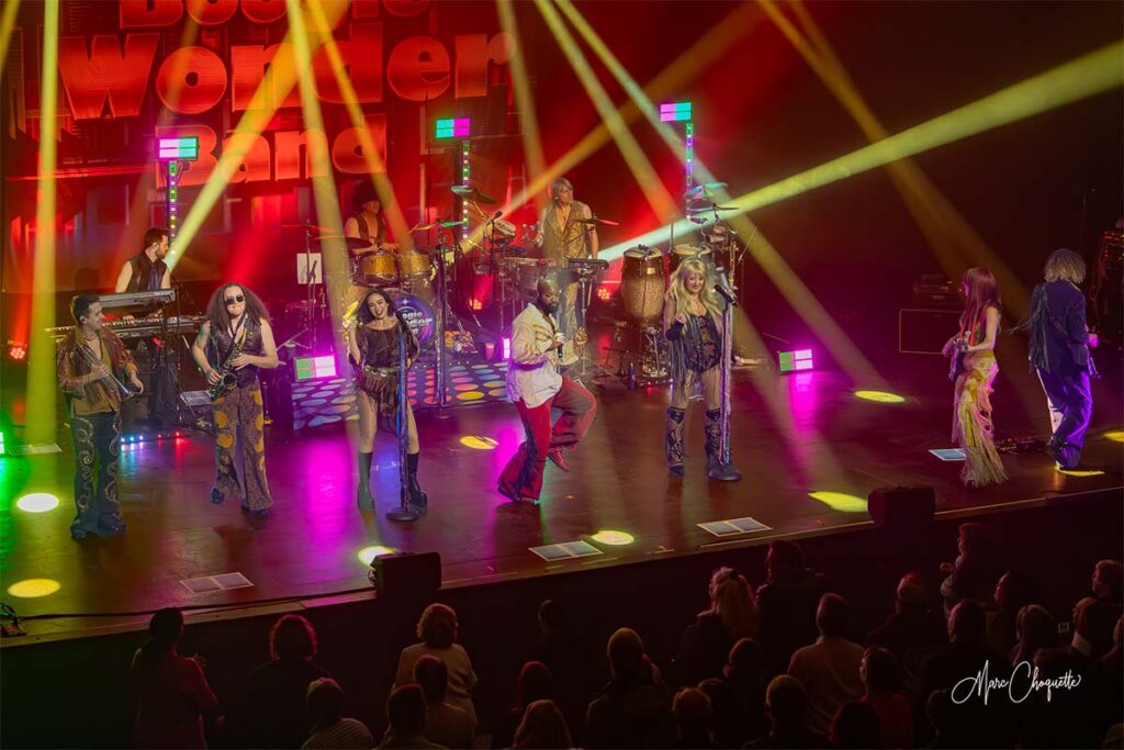 Spectacle de Boogie Wonder Band à la Salle Kingsey