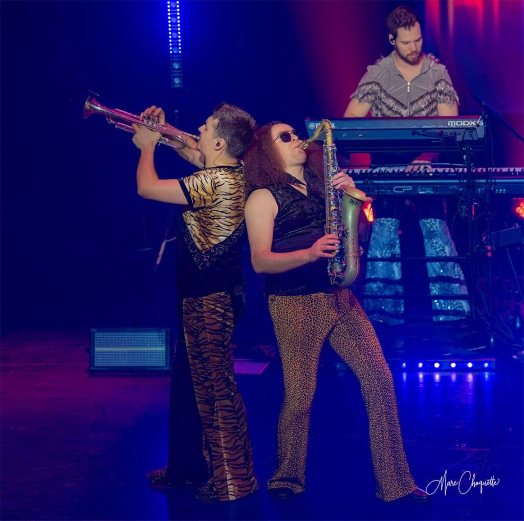 Spectacle de Boogie Wonder Band à la Salle Kingsey