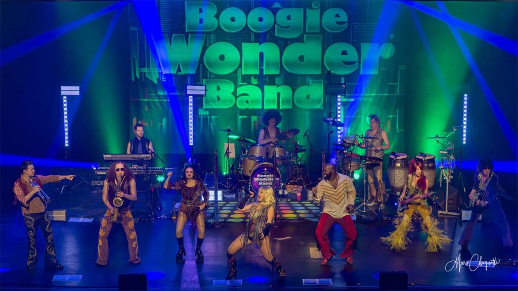 Spectacle de Boogie Wonder Band à la Salle Kingsey