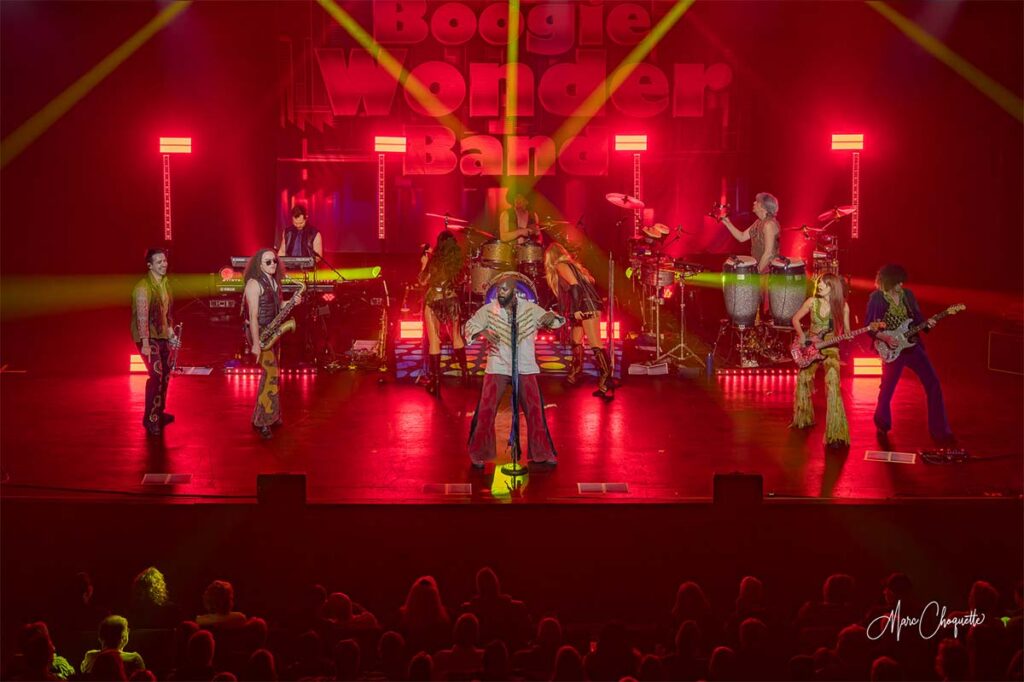 Spectacle de Boogie Wonder Band à la Salle Kingsey