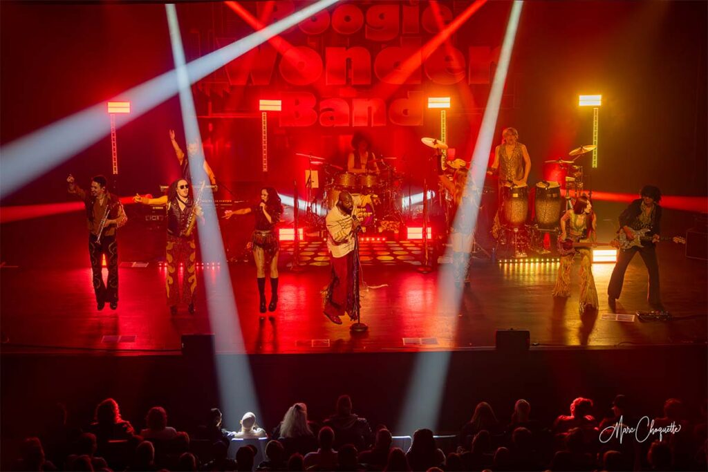 Spectacle de Boogie Wonder Band à la Salle Kingsey