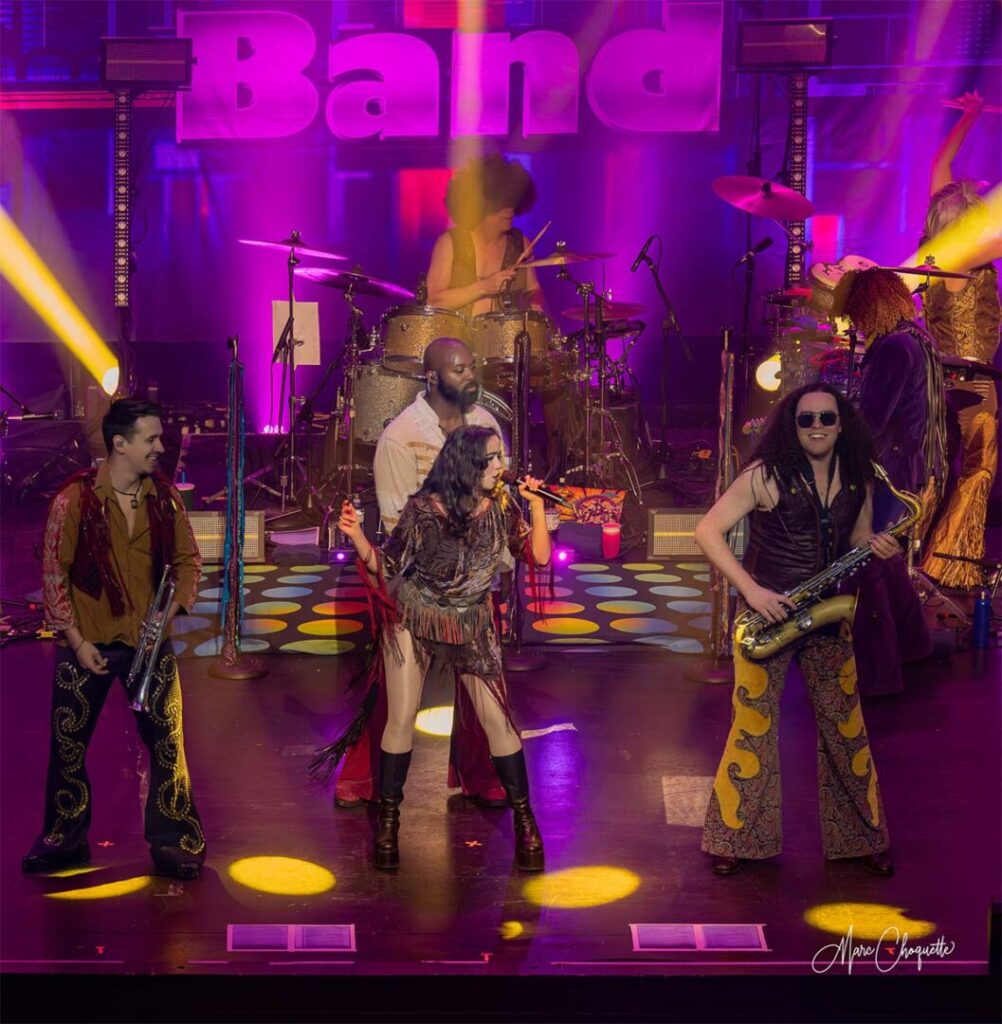 Spectacle de Boogie Wonder Band à la Salle Kingsey