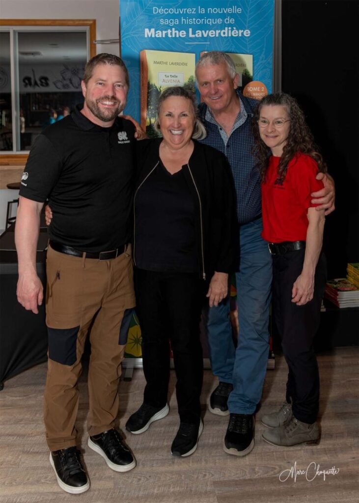 Photo de groupe avec Marthe Laverdière