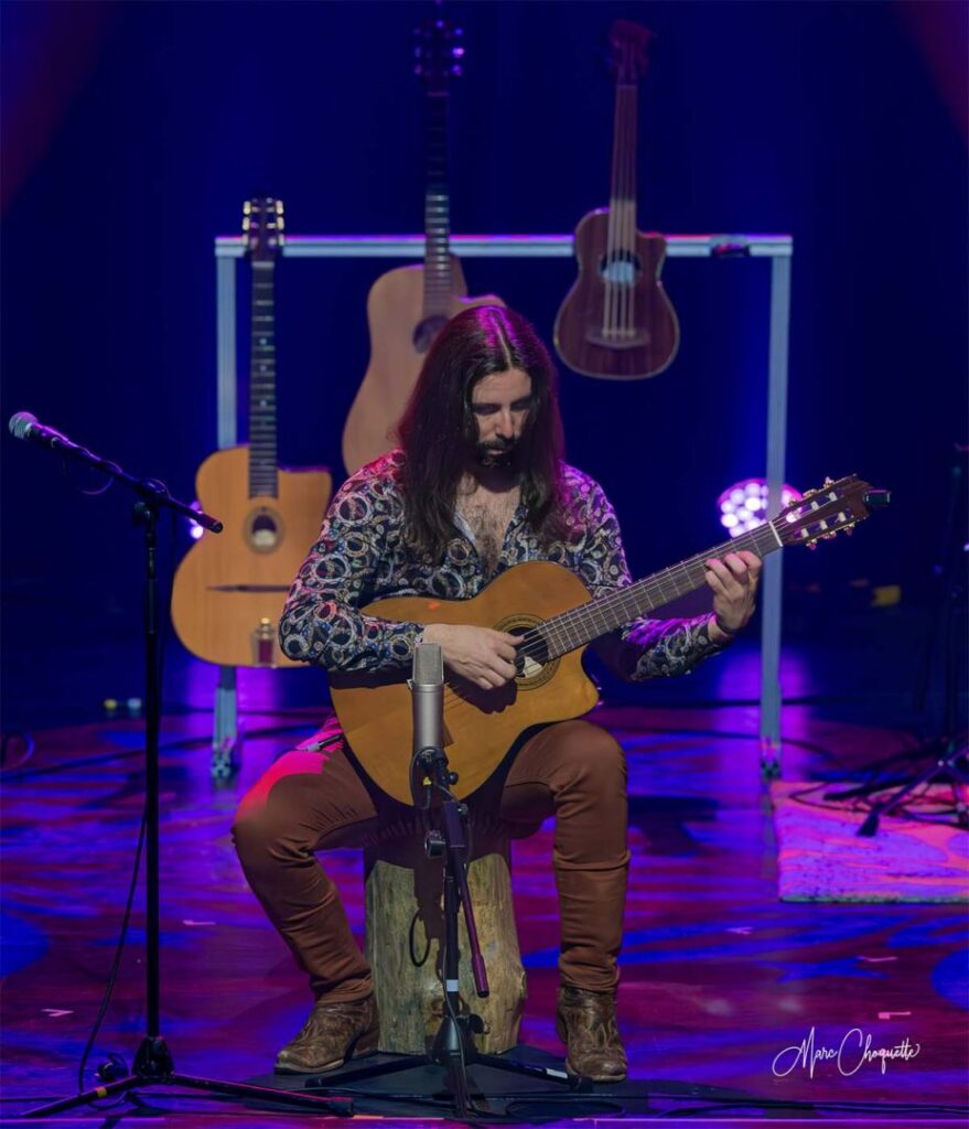 Spectacle de Guitar Story à la Salle Kingsey