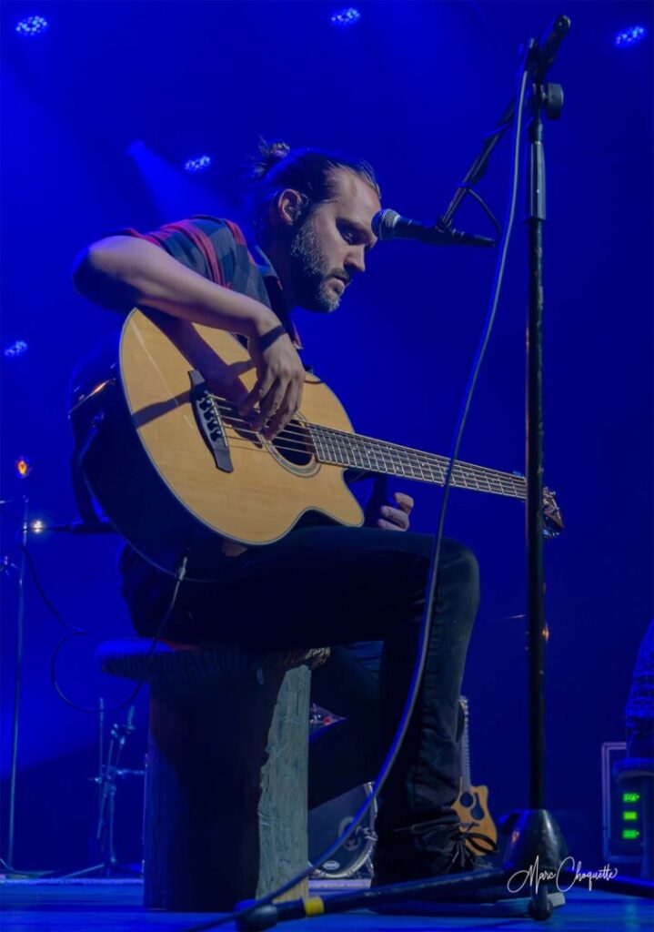 Spectacle de Guitar Story à la Salle Kingsey