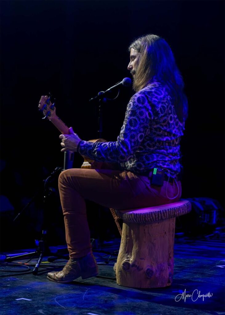 Spectacle de Guitar Story à la Salle Kingsey