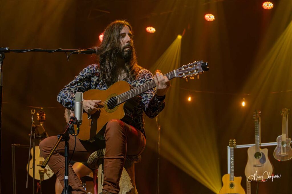 Spectacle de Guitar Story à la Salle Kingsey