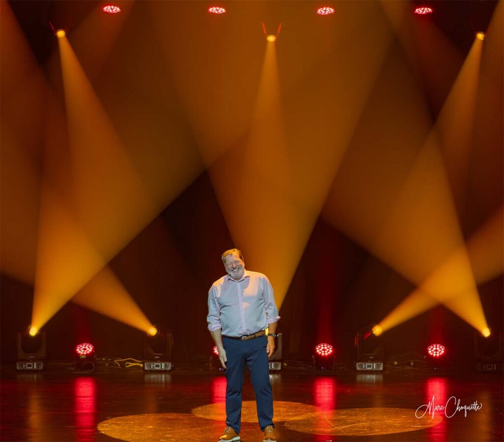 Spectacle de Mario Jean à la Salle Kingsey