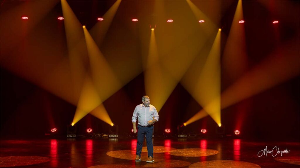 Spectacle de Mario Jean à la Salle Kingsey