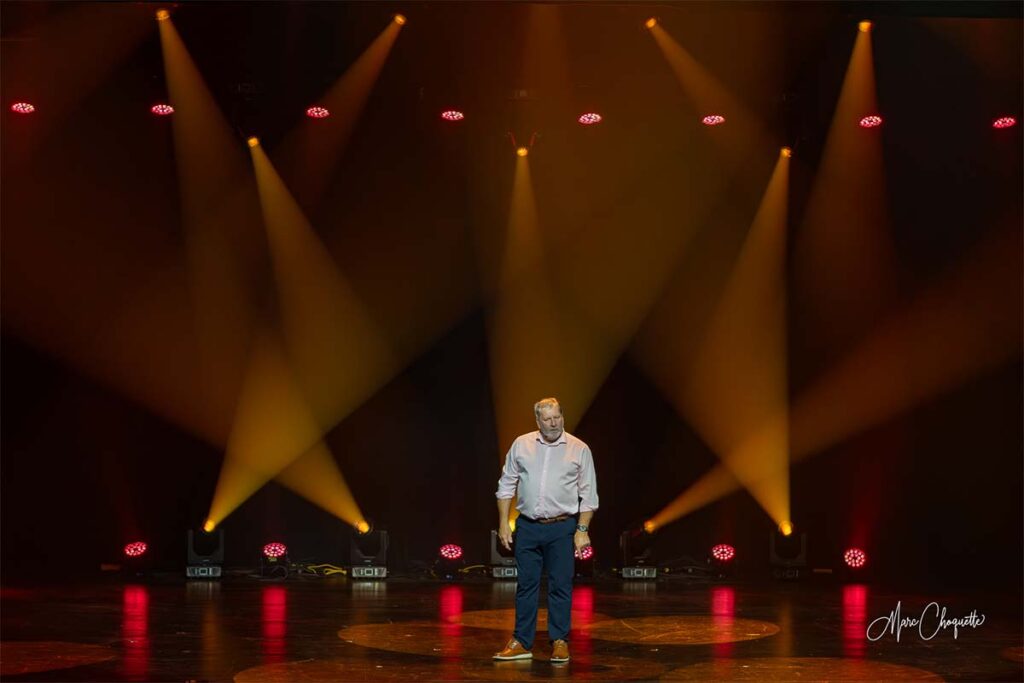 Spectacle de Mario Jean à la Salle Kingsey