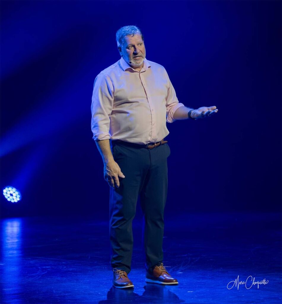 Spectacle de Mario Jean à la Salle Kingsey