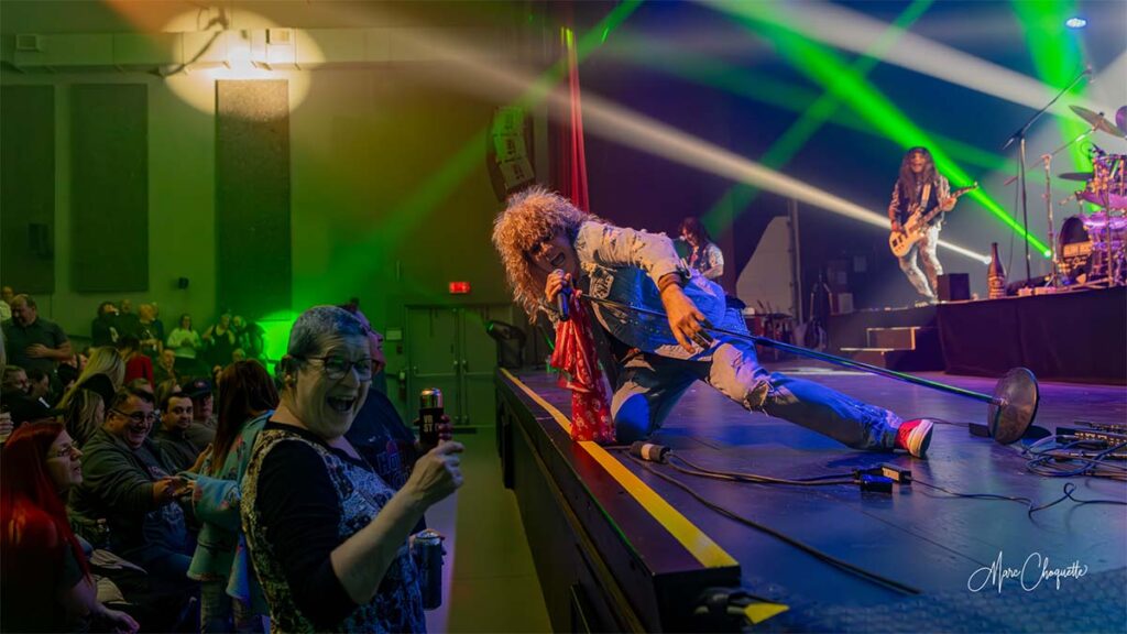 Spectacle de Glam Rock à la Salle Kingsey